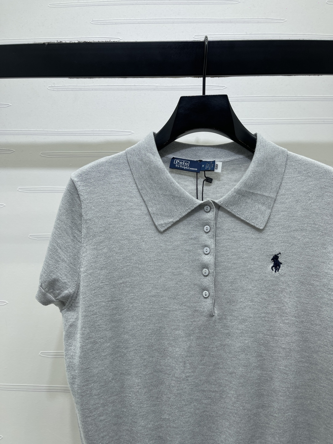 Women's short sleeves